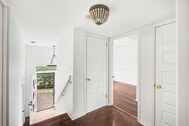21 Vaughns Gap Rd Apt 4, Nashville, TN 37205