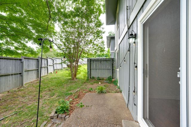 21 Vaughns Gap Rd Apt 4, Nashville, TN 37205