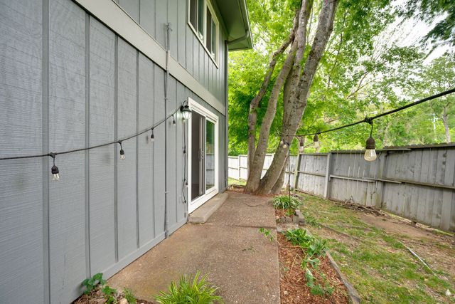 21 Vaughns Gap Rd Apt 4, Nashville, TN 37205