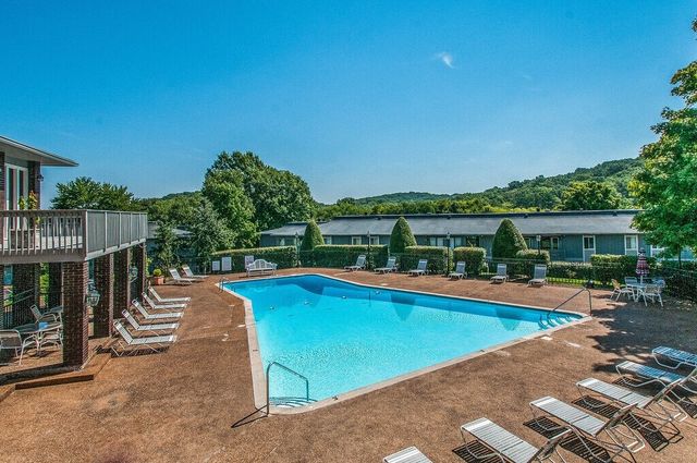 21 Vaughns Gap Rd Apt 4, Nashville, TN 37205