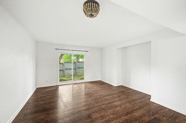 21 Vaughns Gap Rd Apt 4, Nashville, TN 37205