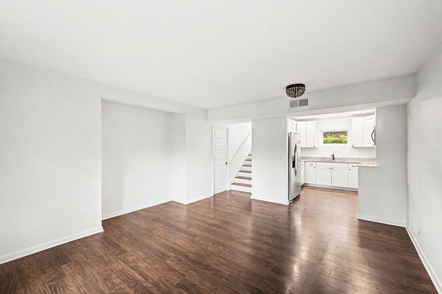 21 Vaughns Gap Rd Apt 4, Nashville, TN 37205