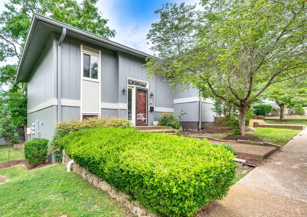 21 Vaughns Gap Rd Apt 4, Nashville, TN 37205