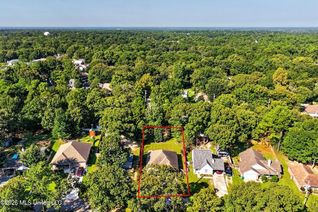 9870 Koloa Street, Diamondhead, MS 39525