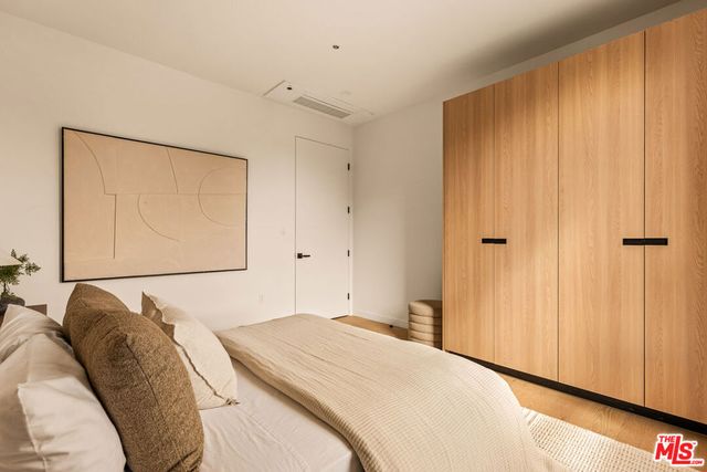 1747 S Marvin Avenue, Los Angeles, CA 90019