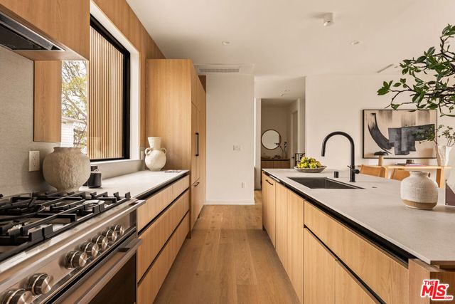 1747 S Marvin Avenue, Los Angeles, CA 90019