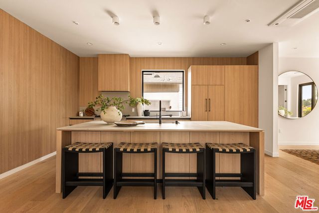 1747 S Marvin Avenue, Los Angeles, CA 90019