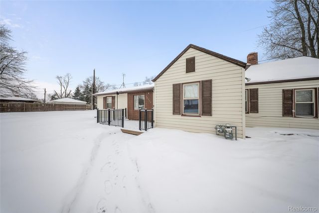 24440 Sylvan Avenue, Brownstown Charter Township, MI 48134