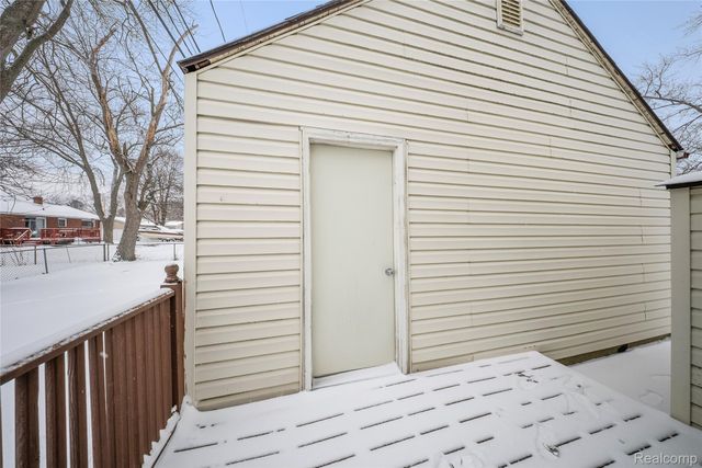 24440 Sylvan Avenue, Brownstown Charter Township, MI 48134