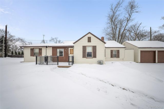 24440 Sylvan Avenue, Brownstown Charter Township, MI 48134