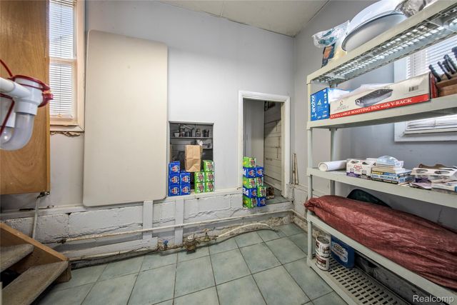 24440 Sylvan Avenue, Brownstown Charter Township, MI 48134