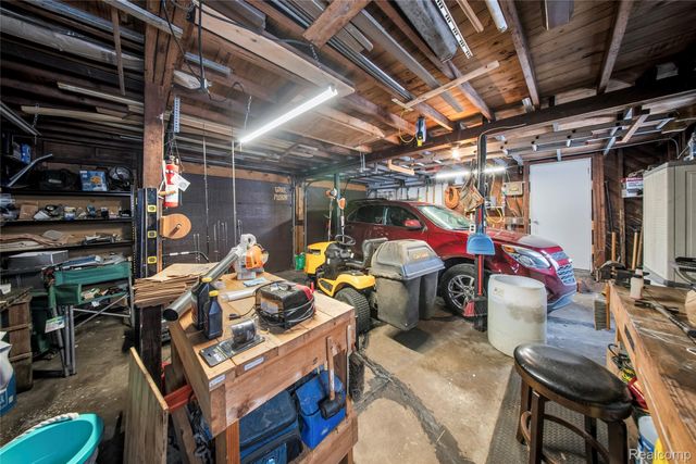 24440 Sylvan Avenue, Brownstown Charter Township, MI 48134