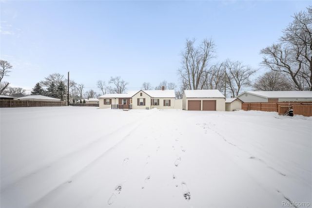 24440 Sylvan Avenue, Brownstown Charter Township, MI 48134