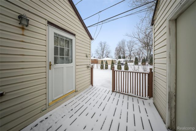 24440 Sylvan Avenue, Brownstown Charter Township, MI 48134