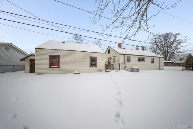 24440 Sylvan Avenue, Brownstown Charter Township, MI 48134