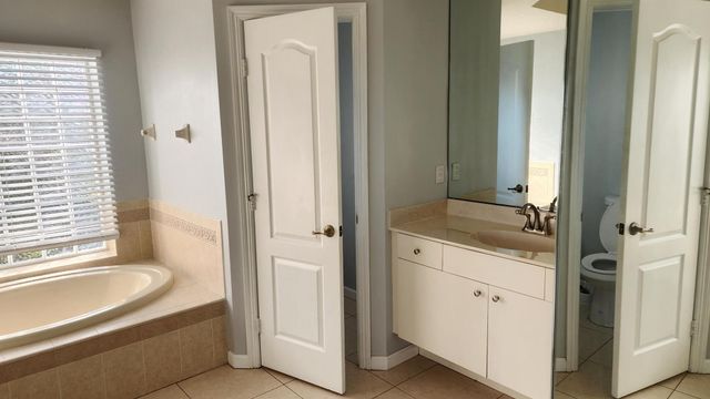 3960 SW Hablow Street, Port St Lucie, FL 34953