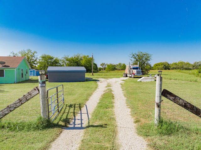 1524 Crowell Road, Kaufman, TX 75142