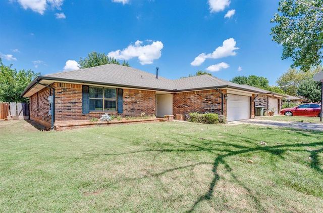 2713 S Summerfield Drive, Edmond, OK 73012
