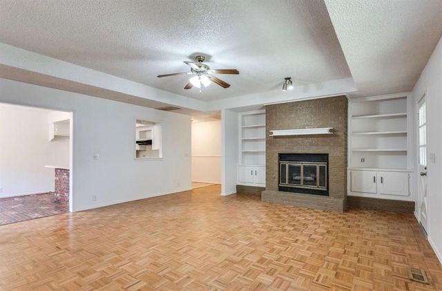 2713 S Summerfield Drive, Edmond, OK 73012