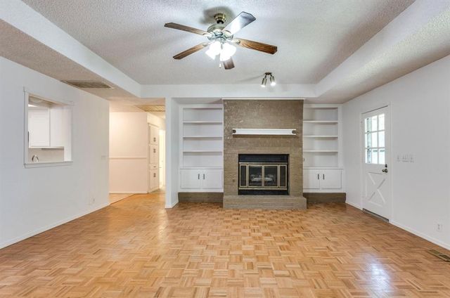 2713 S Summerfield Drive, Edmond, OK 73012