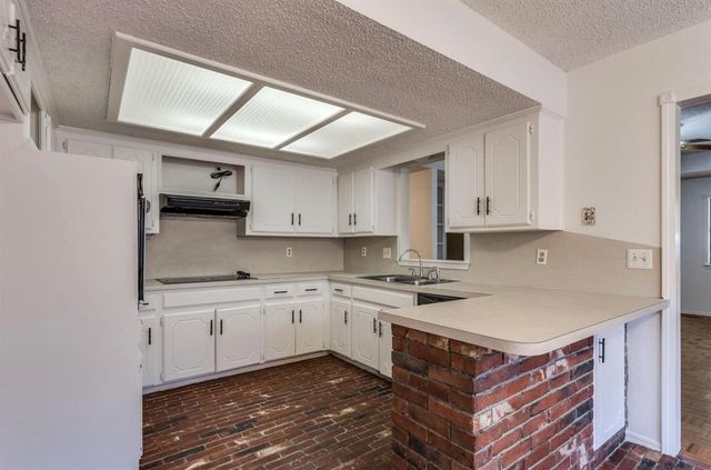 2713 S Summerfield Drive, Edmond, OK 73012