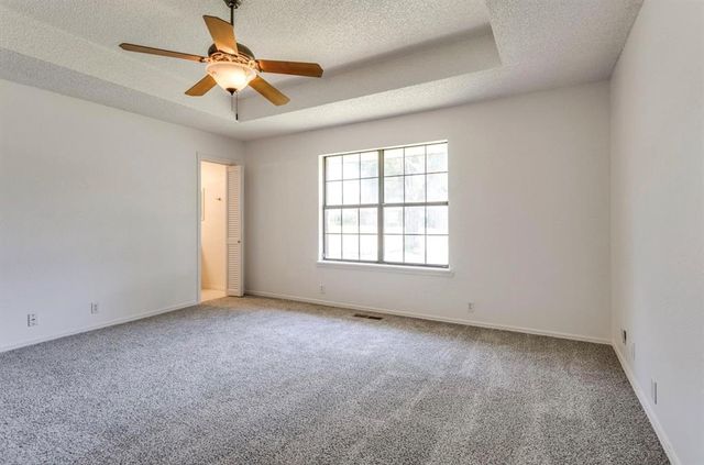 2713 S Summerfield Drive, Edmond, OK 73012