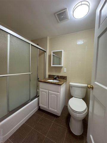 14105 Cherry Avenue 4D, Flushing, NY 11355