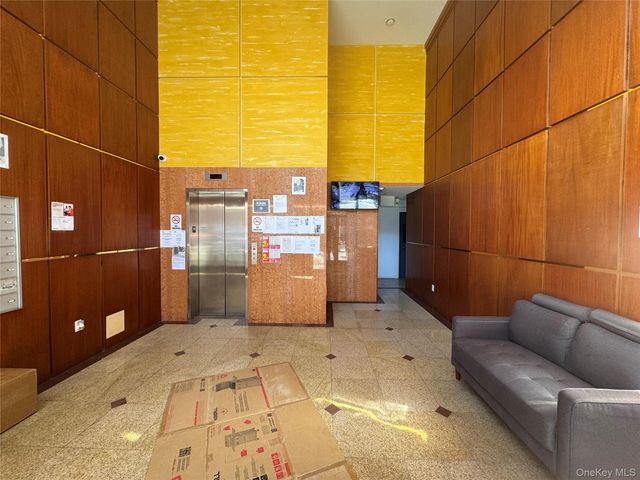 14105 Cherry Avenue 4D, Flushing, NY 11355