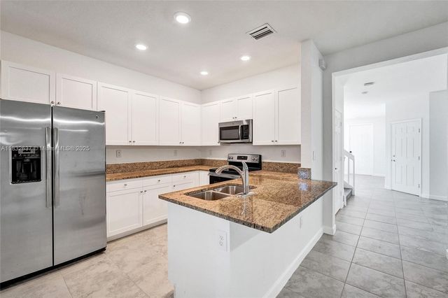 5013 Vulcan Way, Davie, FL 33314