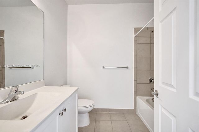 5013 Vulcan Way, Davie, FL 33314