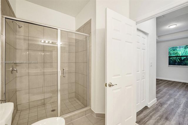 5013 Vulcan Way, Davie, FL 33314