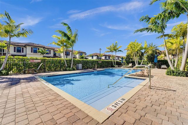 5013 Vulcan Way, Davie, FL 33314