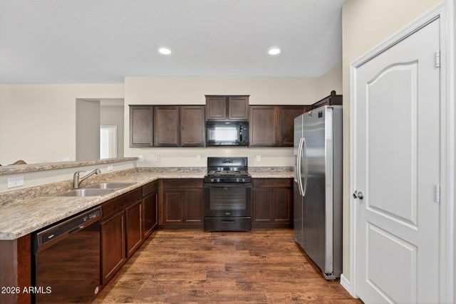 8222 W WOOD Lane, Phoenix, AZ 85043