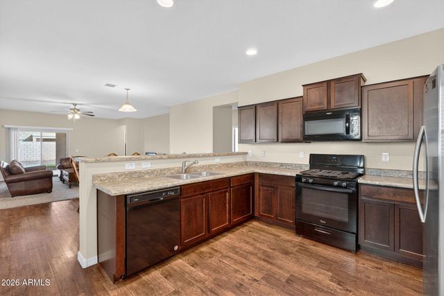 8222 W WOOD Lane, Phoenix, AZ 85043