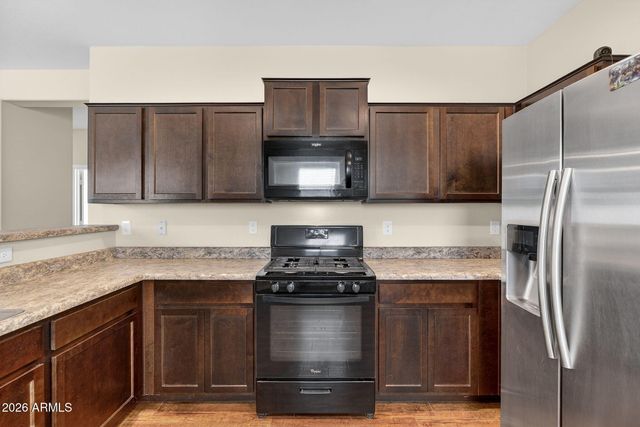 8222 W WOOD Lane, Phoenix, AZ 85043