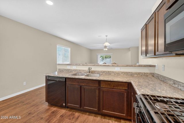 8222 W WOOD Lane, Phoenix, AZ 85043