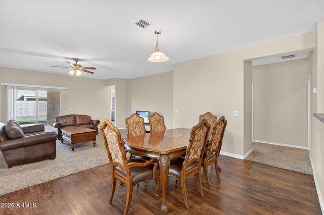 8222 W WOOD Lane, Phoenix, AZ 85043