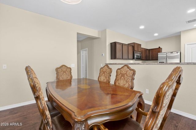 8222 W WOOD Lane, Phoenix, AZ 85043