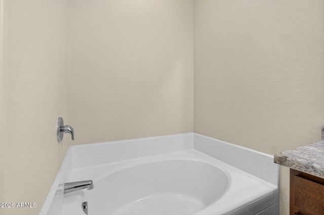 8222 W WOOD Lane, Phoenix, AZ 85043