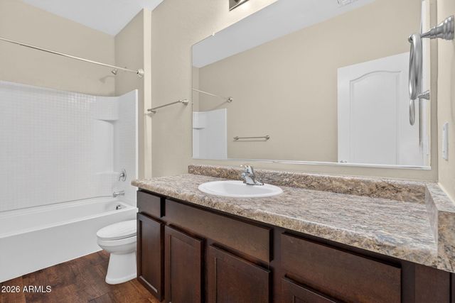 8222 W WOOD Lane, Phoenix, AZ 85043