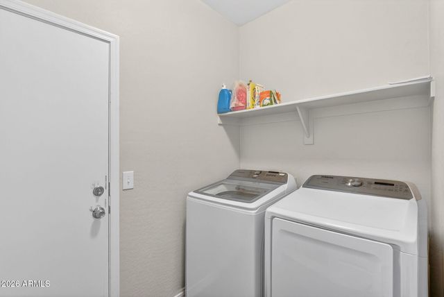 8222 W WOOD Lane, Phoenix, AZ 85043