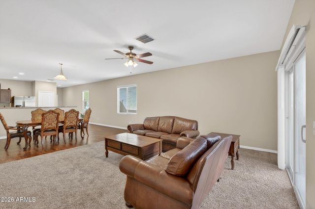 8222 W WOOD Lane, Phoenix, AZ 85043