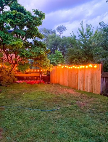 2705 Golden Valley Road, Minneapolis, MN 55411