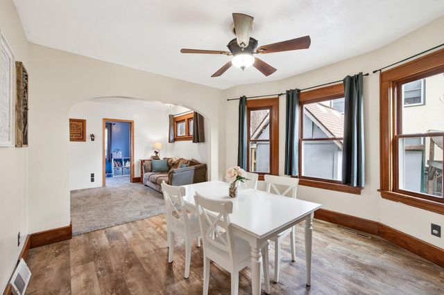 2705 Golden Valley Road, Minneapolis, MN 55411