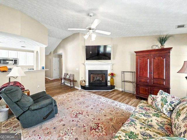 209 Diamond Valley Pass, Canton, GA 30114