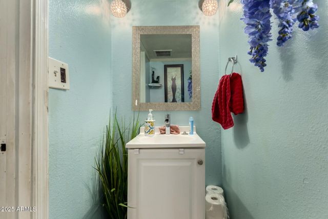 6719 N 44TH Avenue, Glendale, AZ 85301