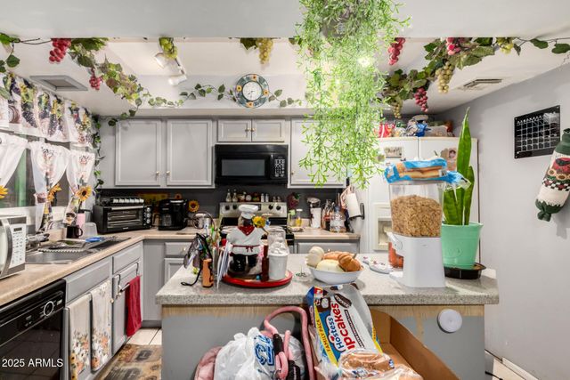 6719 N 44TH Avenue, Glendale, AZ 85301