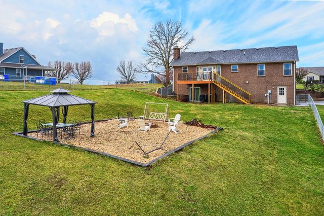 121 Mockingbird Hill Drive, Richmond, KY 40475