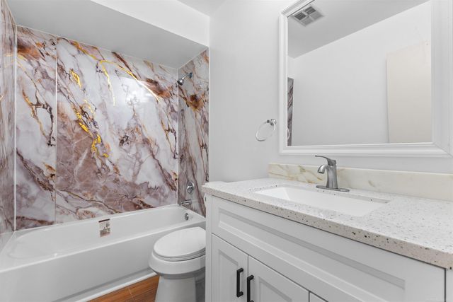 1812 E Thirteen Mile Road, Madison Heights, MI 48071