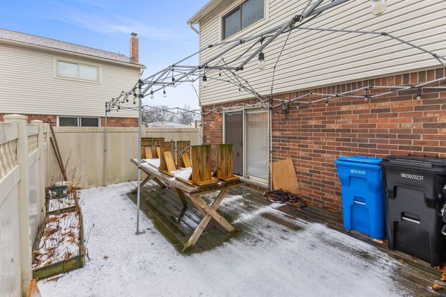 1812 E Thirteen Mile Road, Madison Heights, MI 48071